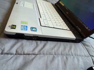 Portátil Fujitsu Intel 7 - Plata & Negro