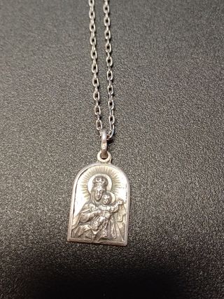 Cadena de plata virgen con niño