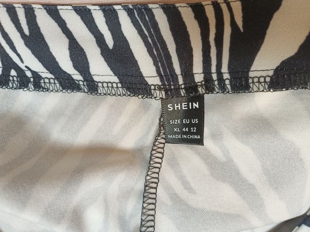 Pantalones de campana con estampado de cebra Shein