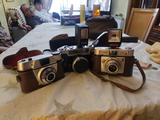 Cámaras antiguas YASHICA & WERLISA & FOWELL