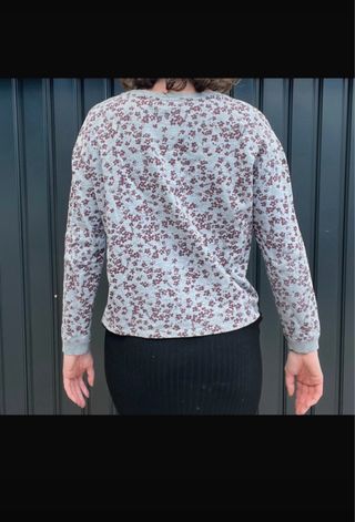 Jersey flores gris-morado