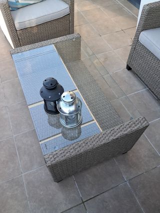 Mesa de exterior de ratán sintético 