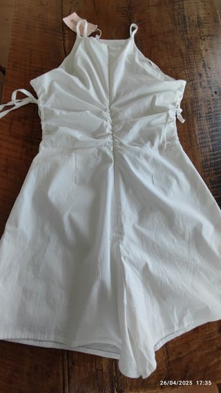 Tuta corta bianca estiva