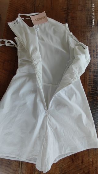 Tuta corta bianca estiva