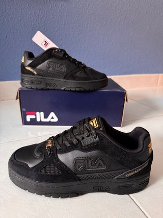 NUEVO Fila zapatillas deportivas Num 38.5