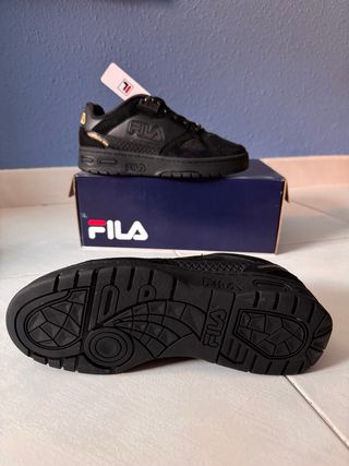 NUEVO Fila zapatillas deportivas Num 38.5