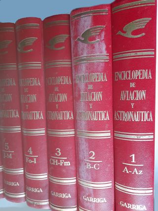 Enciclopedia de Aviación y Astronáutica, 8 tomos.