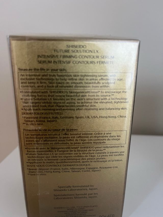 Shiseido Future Solucion LX Serum rostro,cuello.