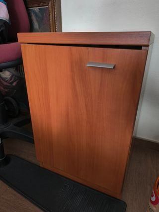 Mesita noche madera marrón