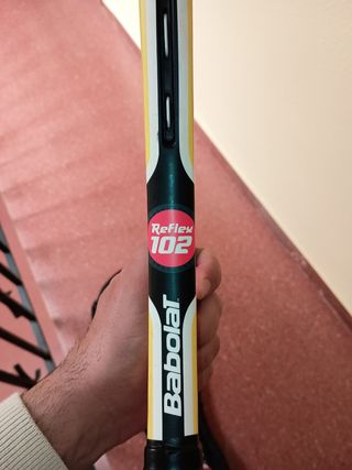 Raqueta de tenis Babolat con funda
