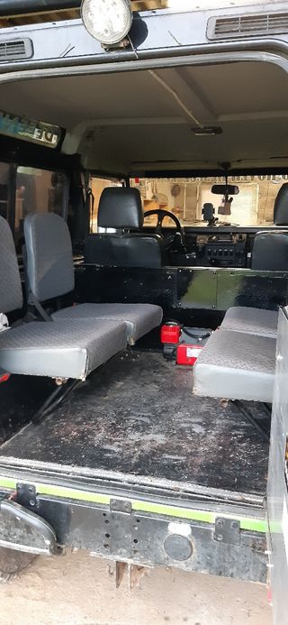 Land Rover Defender 1989