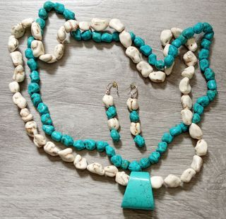 Collar y pendientes turquesa