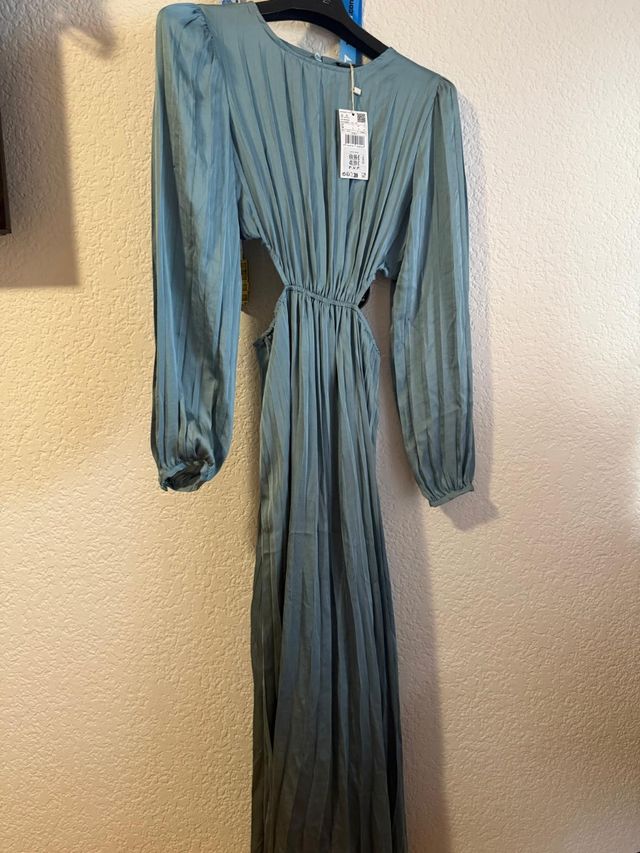 Vestido Mango plisado turquesa