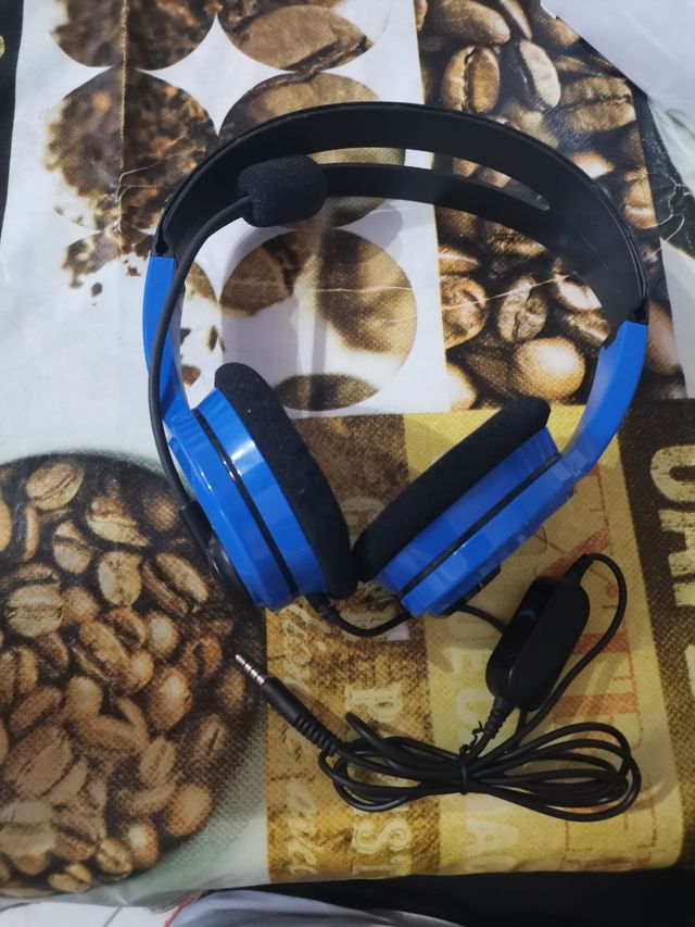 Stereo headset PS4