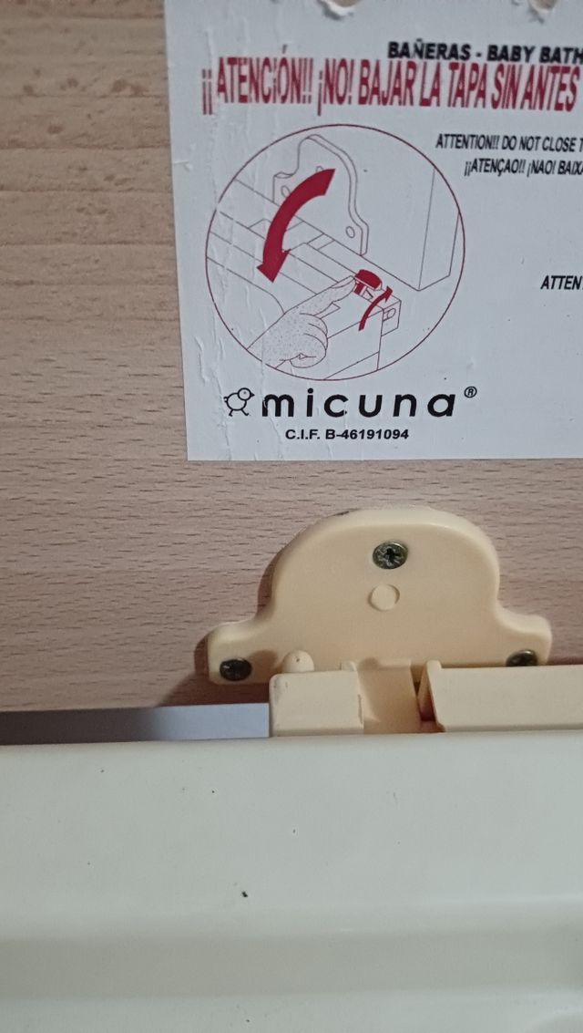 Mueble bañera tipo comoda