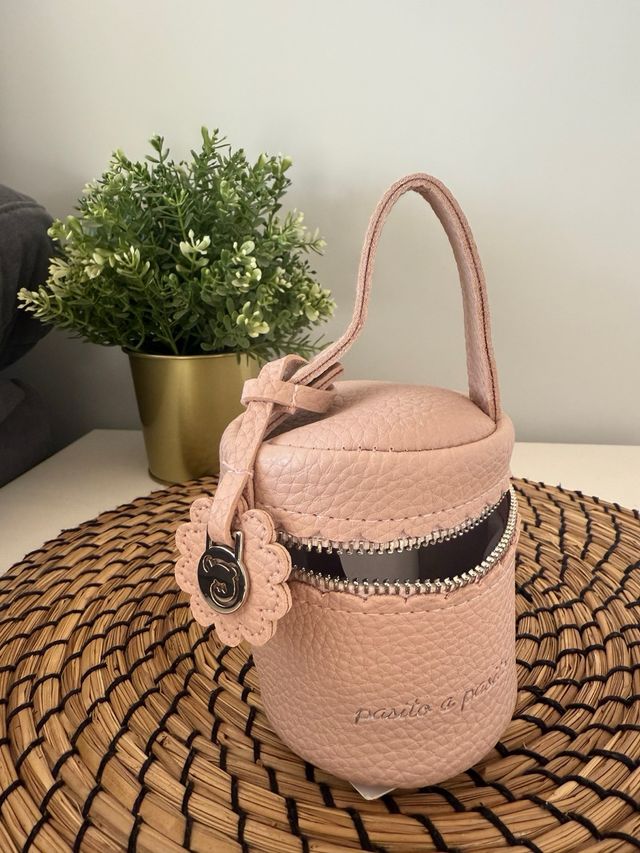 Portachupetes Pasito a Pasito Rosa