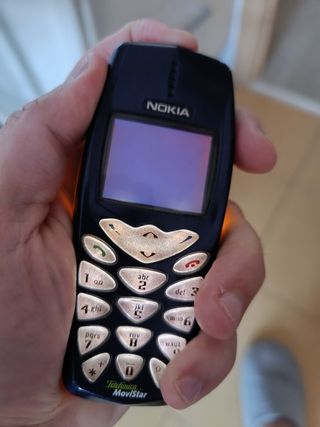 Nokia 3510i Azul y Naranja - Averiado.