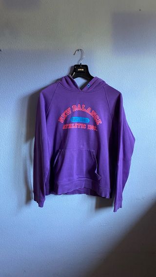Sudadera morada New Balance