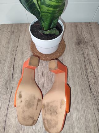 Zuecos naranja