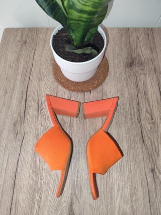 Zuecos naranja