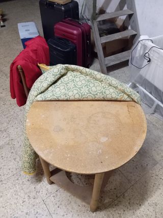 Mesa camilla antigua+ hueco para brasero + 2 silla