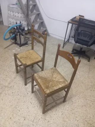 Mesa camilla antigua+ hueco para brasero + 2 silla