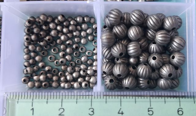 Abalorios de metal color plata, bronce, cobre