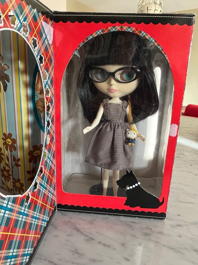 2 muñecas Blythe 
takara tomy y complementos