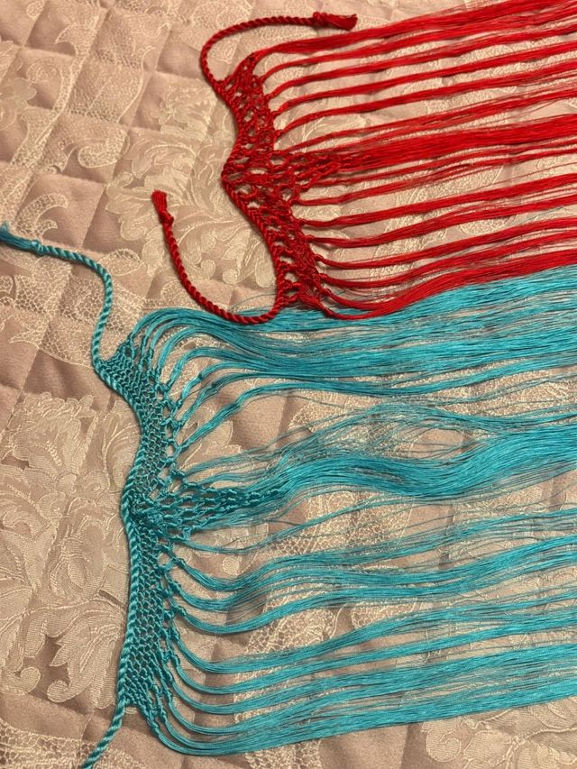 Cuellos flecos - Rojo & Verde azulado