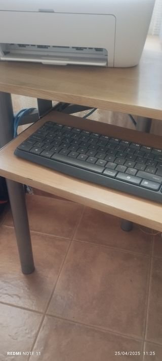 Mesa escritorio y sillon