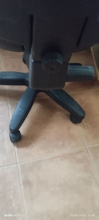 Mesa escritorio y sillon