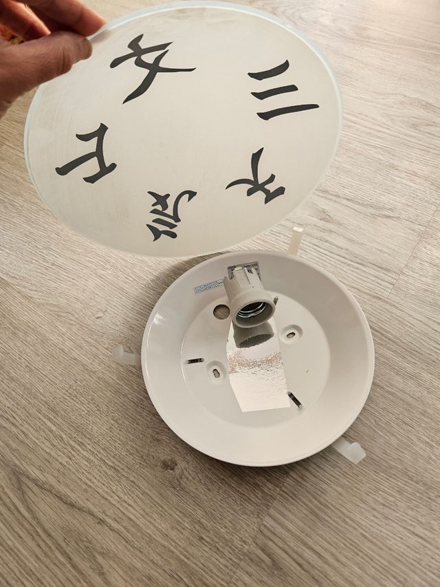 Lampara plafon con motivos chinos