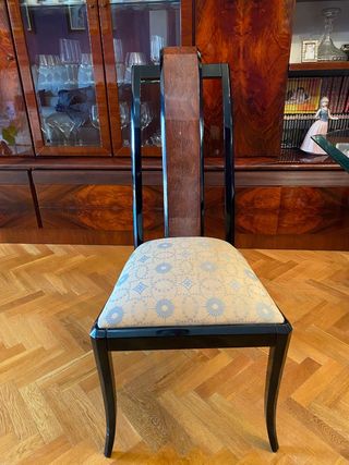 Mesa y sillas de comedor