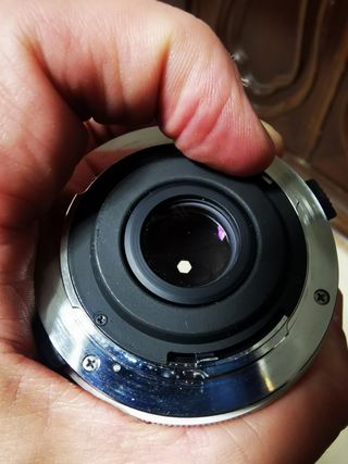 Objetivo Panagor 28 mm f/2.8 con montura OM