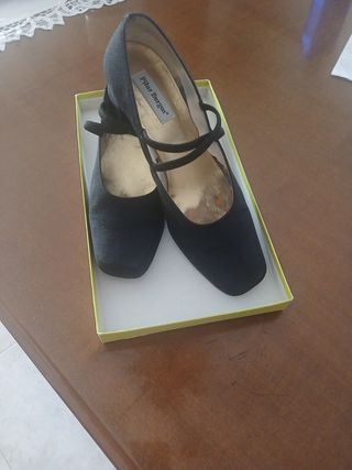 Zapatos Pilar Burgos negros