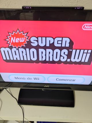 Wii + 2 juegos + accesorios