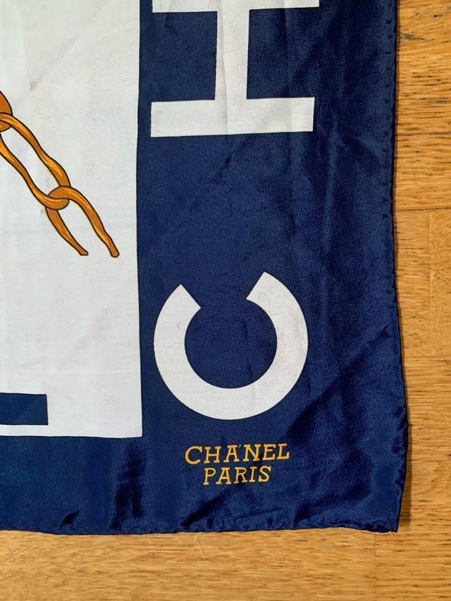 Pañuelo Chanel seda 84 x 84