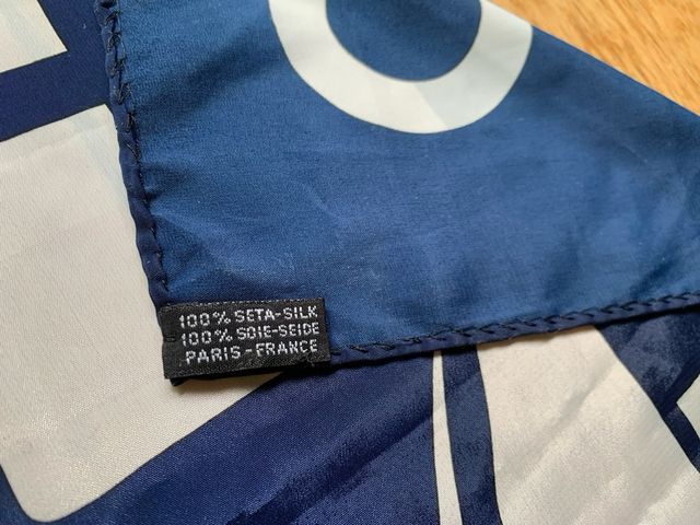 Pañuelo Chanel seda 84 x 84
