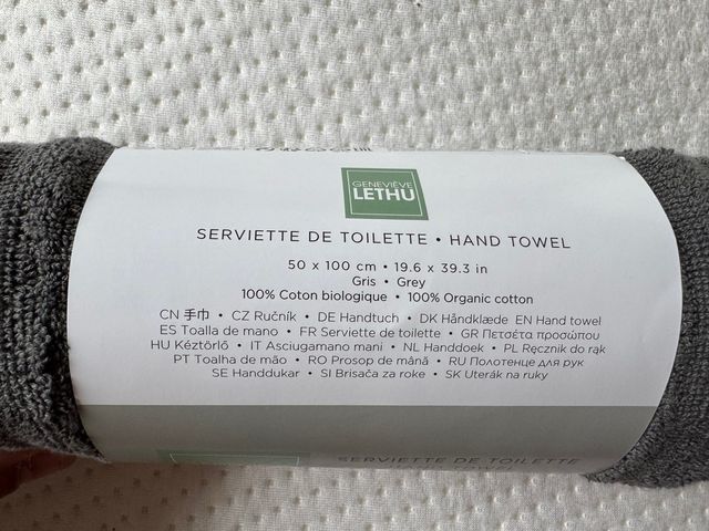 Geneve Lethu. Toalla 100x50 cm.