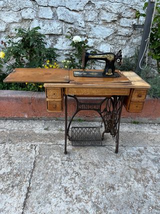 Máquina coser Singer Antigua