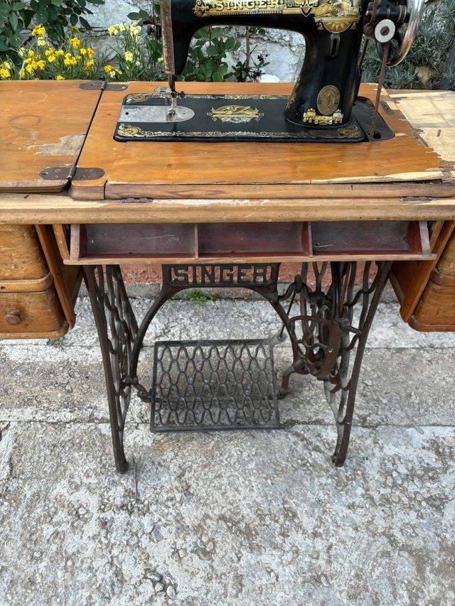 Máquina coser Singer Antigua