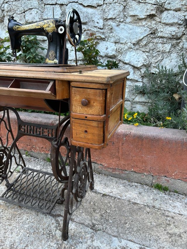 Máquina coser Singer Antigua