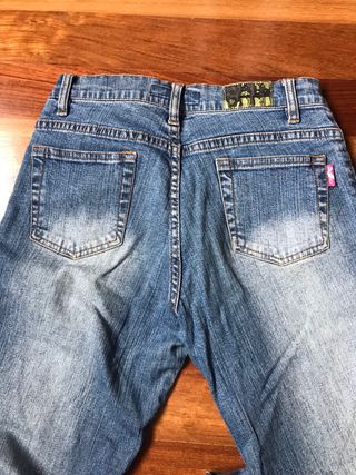 Pantalón vaquero campana