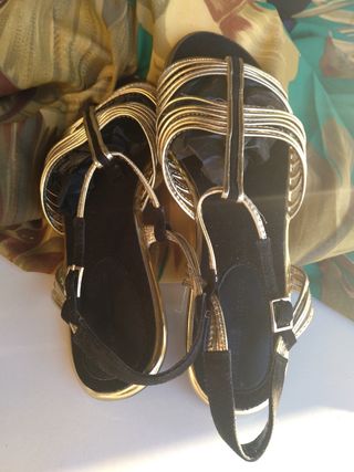 Sandalia doradas