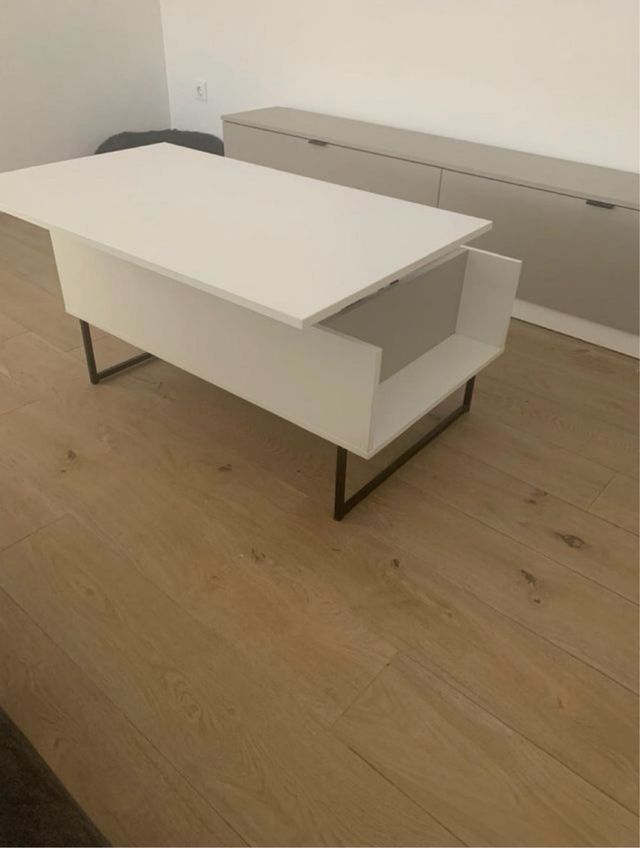Mueble TV con dos puertas y mesa elevable