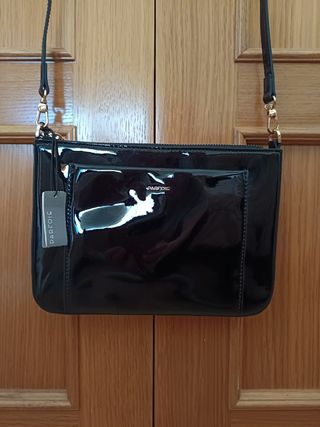 Bandolera negra Parfois - charol