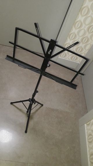 Atril de música Stagg con funda