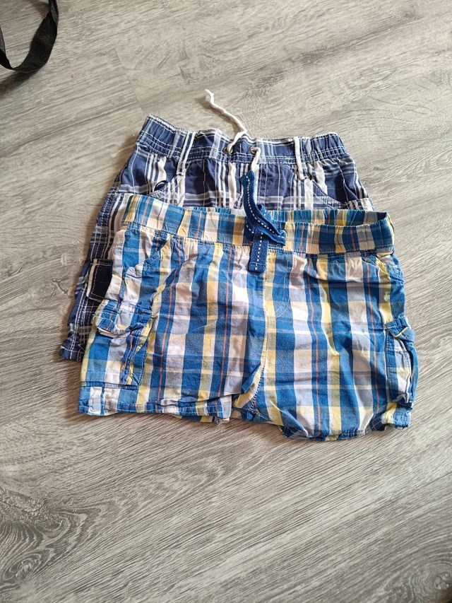 6 pantalones cortos talla 92