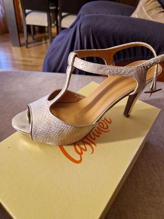 SANDALIAS DORADAS