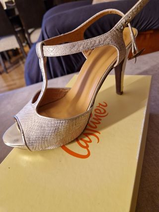 SANDALIAS DORADAS
